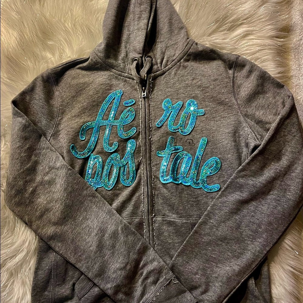 Aéropostale hoodie/sweatpants outfit